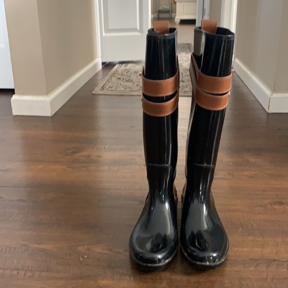 Coach rain boot. Similar to hunter boot - Picture 4 of 4